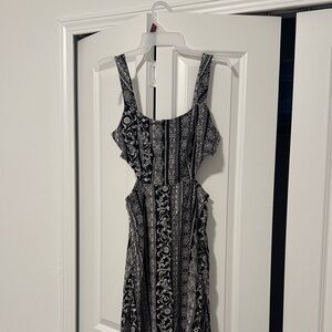 Forever 21 Black and White Backless Dress